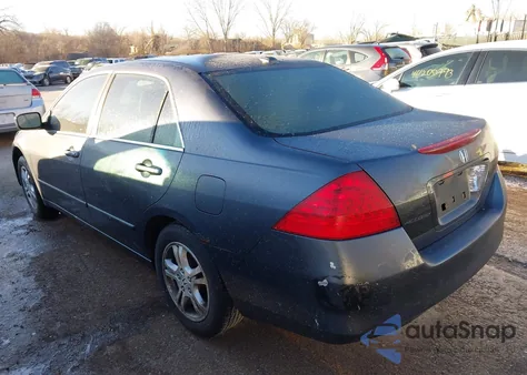 2007 Honda Accord 2.4 Ex z USA, uszkodzony, nr VIN 1HGCM56807A204671
